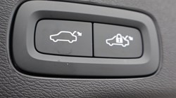 2025 (25) VOLVO XC60 2.0 B5P Ultra Dark 5dr AWD Geartronic 4899734