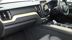2025 (25) VOLVO XC60 2.0 B5P Ultra Dark 5dr AWD Geartronic 4899754