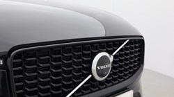 2022 (22) VOLVO XC60 2.0 B5P Plus Dark 5dr AWD Geartronic 4904270