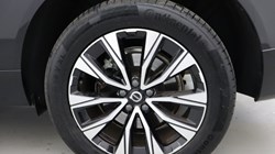 2022 (22) VOLVO XC60 2.0 B5P Plus Dark 5dr AWD Geartronic 4904219