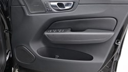 2022 (22) VOLVO XC60 2.0 B5P Plus Dark 5dr AWD Geartronic 4904223