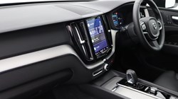 2022 (22) VOLVO XC60 2.0 B5P Plus Dark 5dr AWD Geartronic 4904236