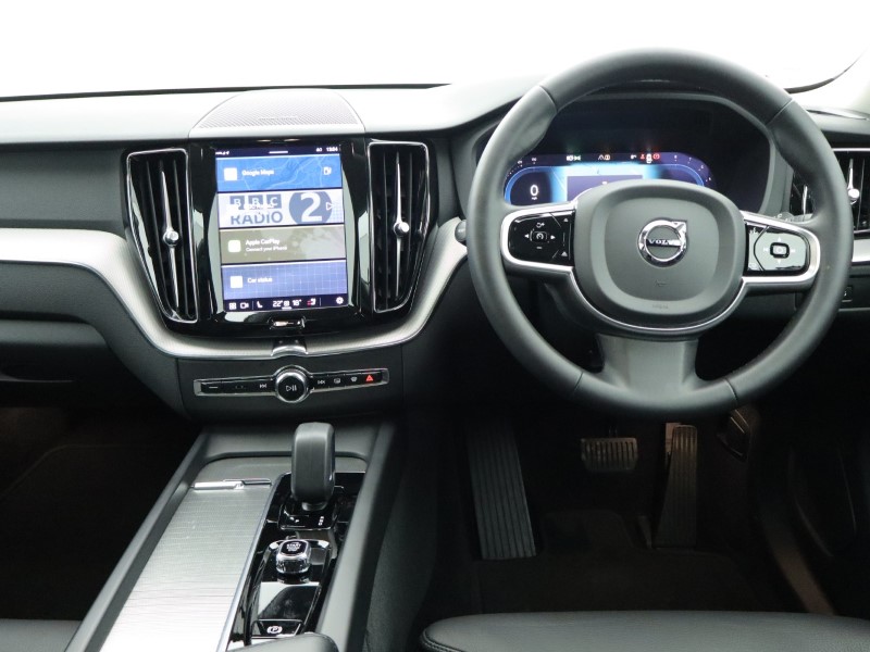 2022 (22) VOLVO XC60 2.0 B5P Plus Dark 5dr AWD Geartronic 4904242