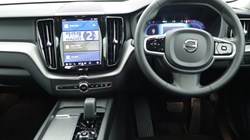 2022 (22) VOLVO XC60 2.0 B5P Plus Dark 5dr AWD Geartronic 4904242