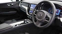 2022 (22) VOLVO XC60 2.0 B5P Plus Dark 5dr AWD Geartronic 4904232