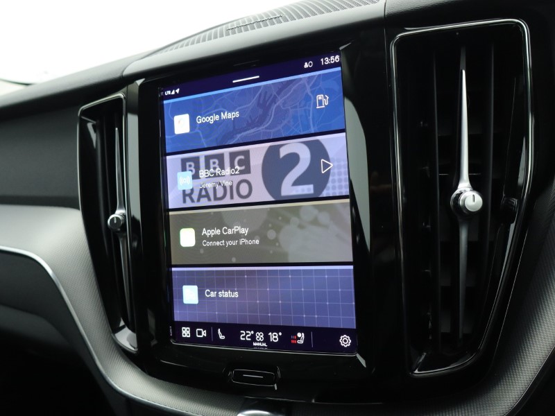 2022 (22) VOLVO XC60 2.0 B5P Plus Dark 5dr AWD Geartronic 4904247