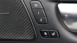 2022 (22) VOLVO XC60 2.0 B5P Plus Dark 5dr AWD Geartronic 4904227