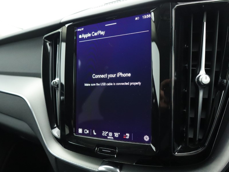 2022 (22) VOLVO XC60 2.0 B5P Plus Dark 5dr AWD Geartronic 4904251