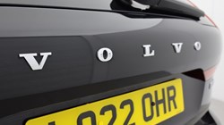 2022 (22) VOLVO XC60 2.0 B5P Plus Dark 5dr AWD Geartronic 4904212