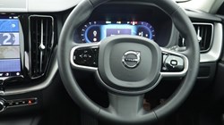 2022 (22) VOLVO XC60 2.0 B5P Plus Dark 5dr AWD Geartronic 4904243