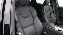 2022 (22) VOLVO XC60 2.0 B5P Plus Dark 5dr AWD Geartronic 4941549