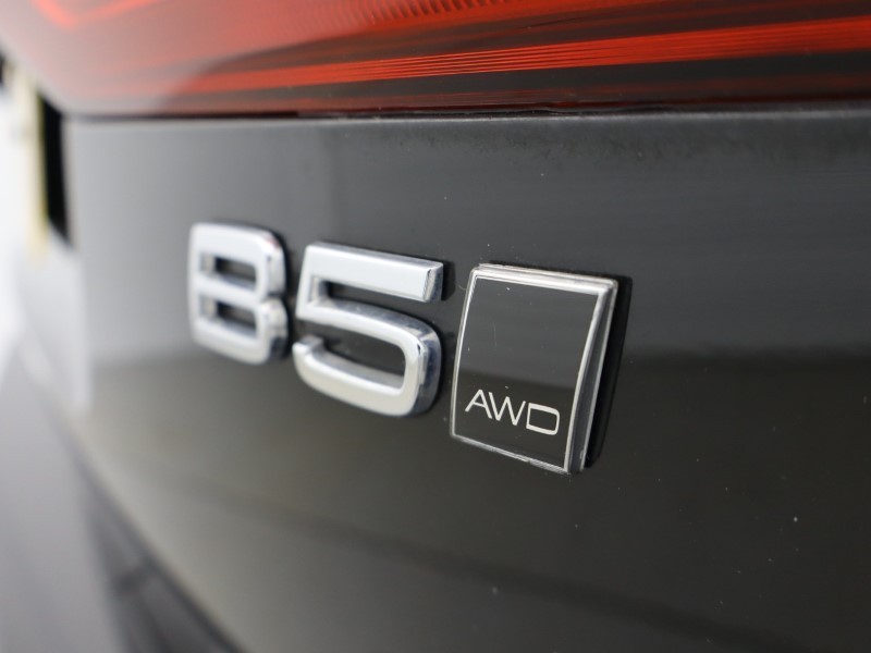 2022 (22) VOLVO XC60 2.0 B5P Plus Dark 5dr AWD Geartronic 4904213