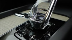 2022 (22) VOLVO XC60 2.0 B5P Inscription 5dr AWD Geartronic 4911889