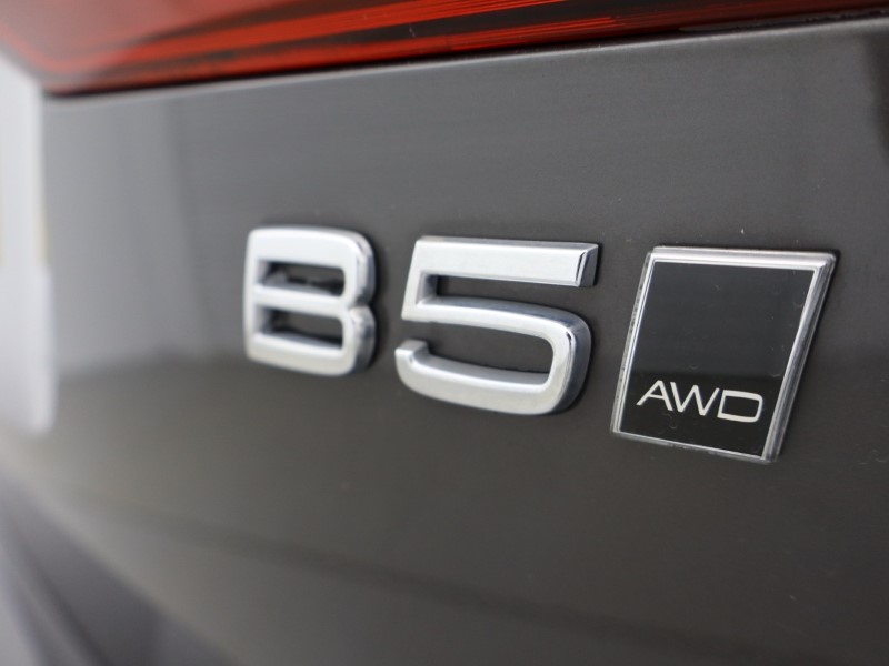 2022 (22) VOLVO XC60 2.0 B5P Inscription 5dr AWD Geartronic 4911845