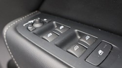 2022 (22) VOLVO XC60 2.0 B5P Inscription 5dr AWD Geartronic 4911857