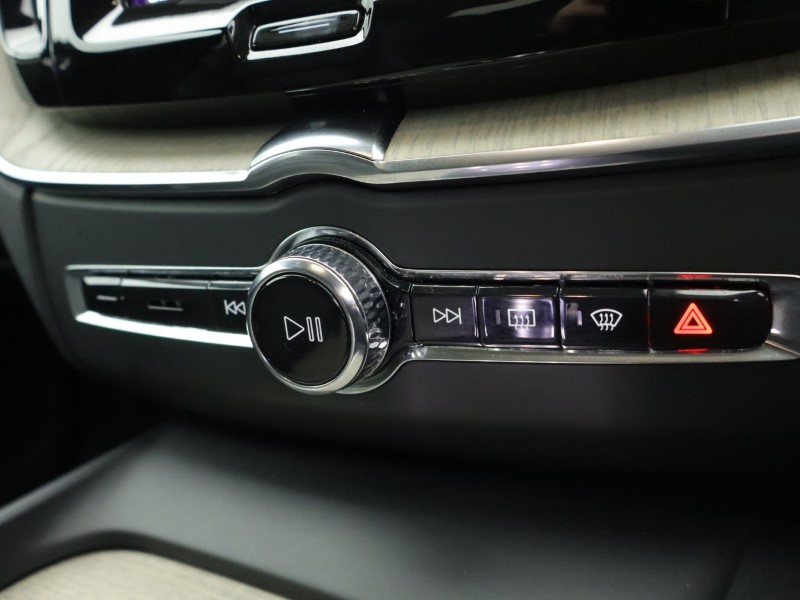 2022 (22) VOLVO XC60 2.0 B5P Inscription 5dr AWD Geartronic 4911888