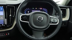 2022 (22) VOLVO XC60 2.0 B5P Inscription 5dr AWD Geartronic 4911877