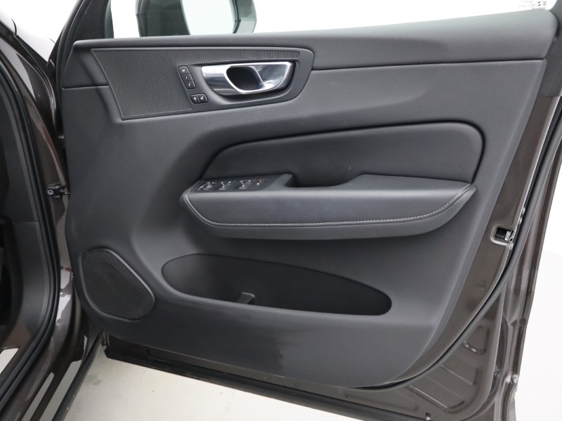 2022 (22) VOLVO XC60 2.0 B5P Inscription 5dr AWD Geartronic 4911855