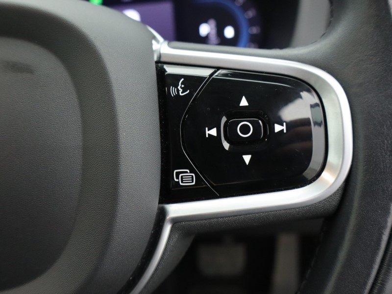 2022 (22) VOLVO XC60 2.0 B5P Inscription 5dr AWD Geartronic 4911879