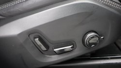 2022 (22) VOLVO XC60 2.0 B5P Inscription 5dr AWD Geartronic 4911861