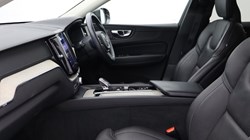 2022 (22) VOLVO XC60 2.0 B5P Inscription 5dr AWD Geartronic 4911865