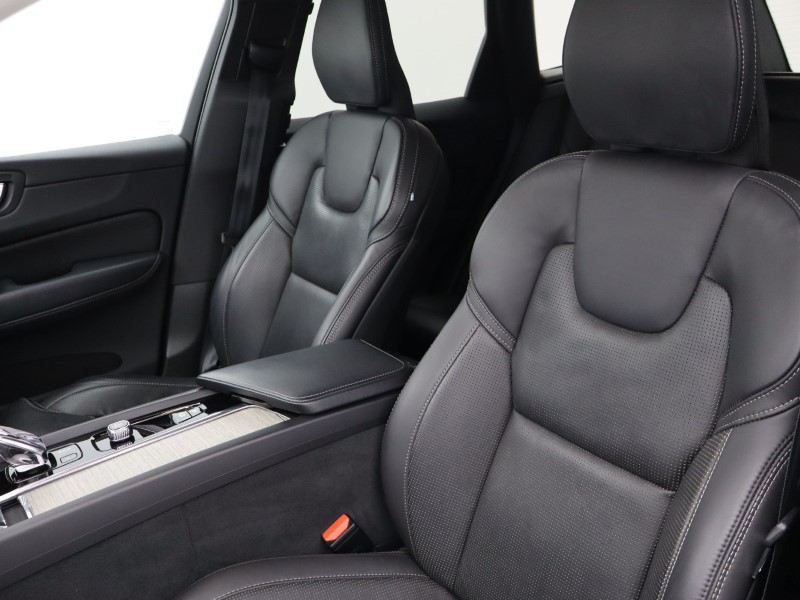 2022 (22) VOLVO XC60 2.0 B5P Inscription 5dr AWD Geartronic 4911866