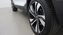 2023 (73) VOLVO XC40 2.0 B3P Ultimate Dark 5dr Auto 4906746