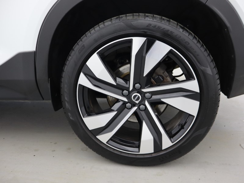 2023 (73) VOLVO XC40 2.0 B3P Ultimate Dark 5dr Auto 4906745