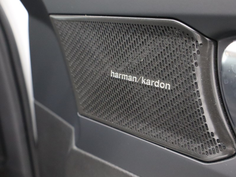 2023 (73) VOLVO XC40 2.0 B3P Ultimate Dark 5dr Auto 4906753