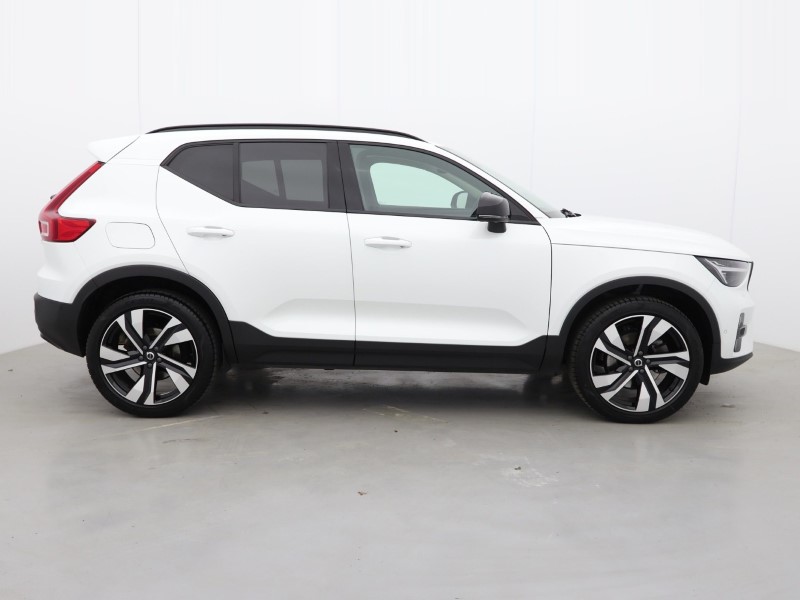 2023 (73) VOLVO XC40 2.0 B3P Ultimate Dark 5dr Auto 4906728