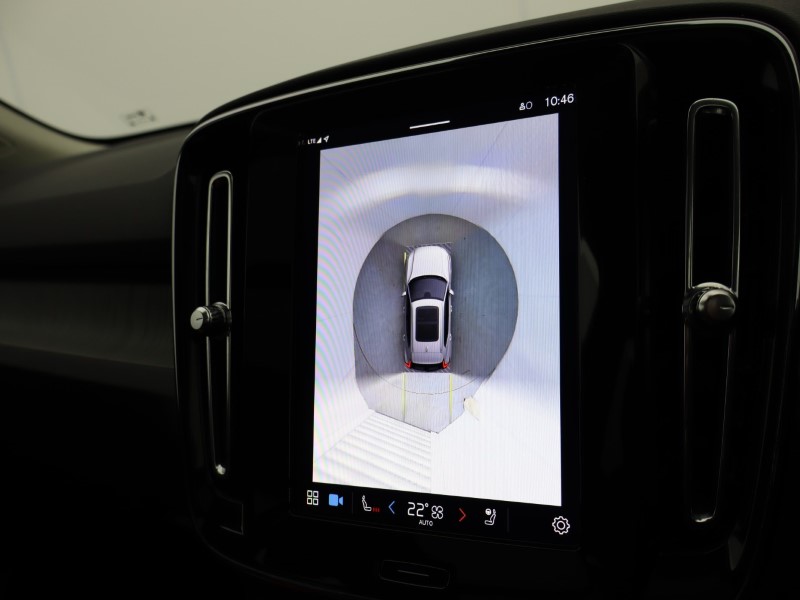 2023 (73) VOLVO XC40 2.0 B3P Ultimate Dark 5dr Auto 4906778