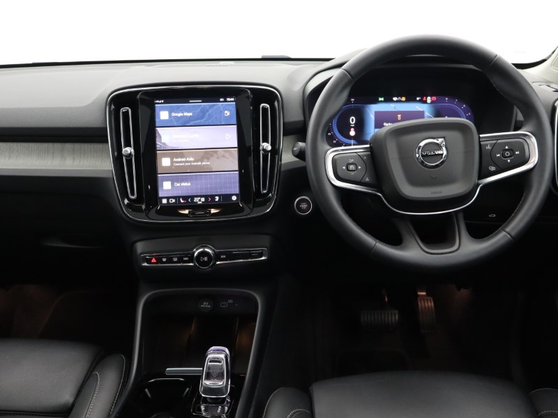 2023 (73) VOLVO XC40 2.0 B3P Ultimate Dark 5dr Auto 4906771