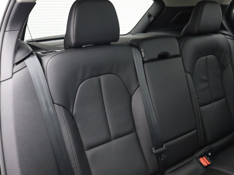 2023 (73) VOLVO XC40 2.0 B3P Ultimate Dark 5dr Auto 4906769