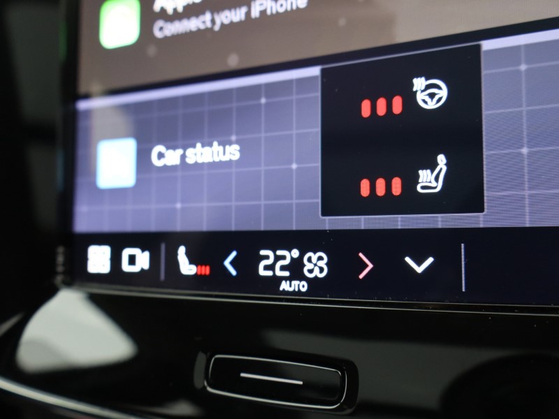 2023 (73) VOLVO XC40 2.0 B3P Ultimate Dark 5dr Auto 4906782