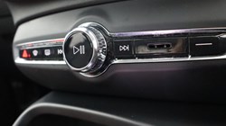 2023 (73) VOLVO XC40 2.0 B3P Ultimate Dark 5dr Auto 4906783