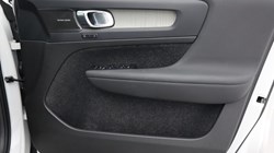 2023 (73) VOLVO XC40 2.0 B3P Ultimate Dark 5dr Auto 4906752