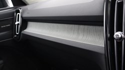 2023 (73) VOLVO XC40 2.0 B3P Ultimate Dark 5dr Auto 4906786