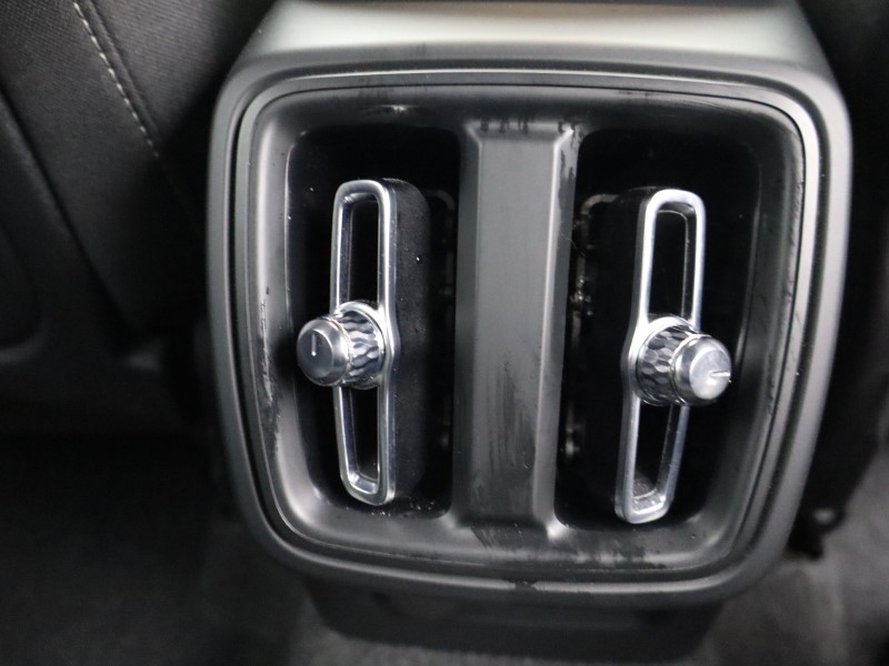 2024 (74) VOLVO XC40 2.0 B3P Core 5dr Auto 4890133