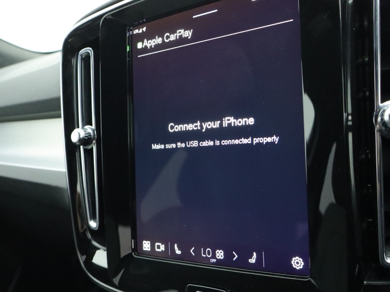 2024 (74) VOLVO XC40 2.0 B3P Core 5dr Auto 4890143