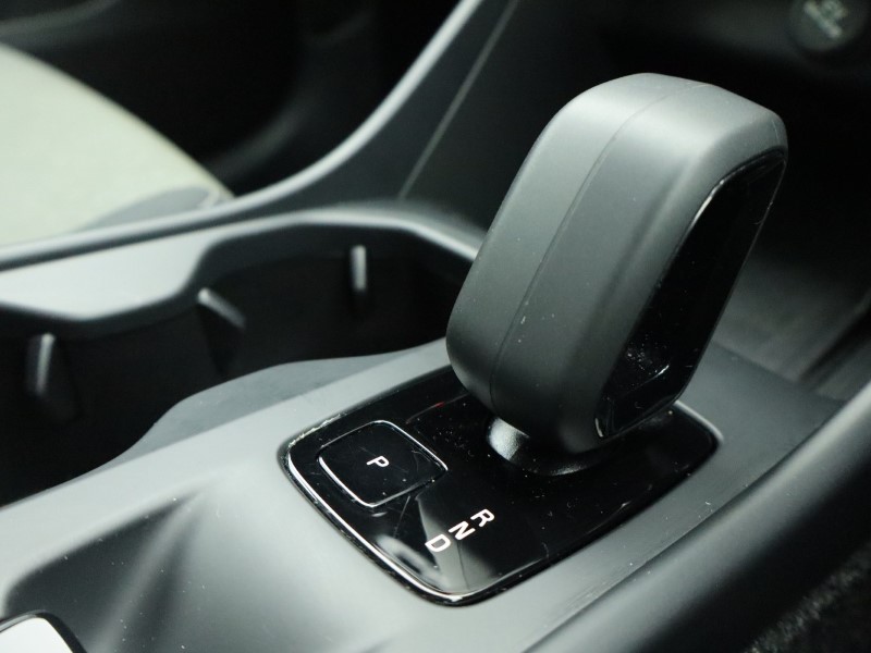 2024 (74) VOLVO XC40 2.0 B3P Core 5dr Auto 4890142