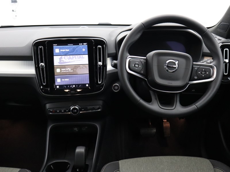 2024 (74) VOLVO XC40 2.0 B3P Core 5dr Auto 4890134