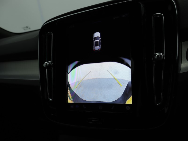 2024 (74) VOLVO XC40 2.0 B3P Core 5dr Auto 4890140