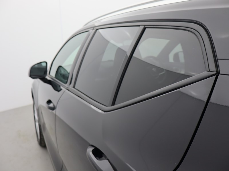 2024 (74) VOLVO XC40 2.0 B3P Core 5dr Auto 4890158