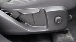 2024 (74) VOLVO XC40 2.0 B3P Core 5dr Auto 4890122