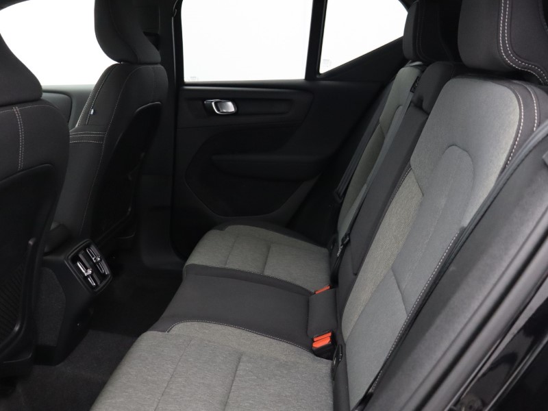 2024 (74) VOLVO XC40 2.0 B3P Core 5dr Auto 4890115