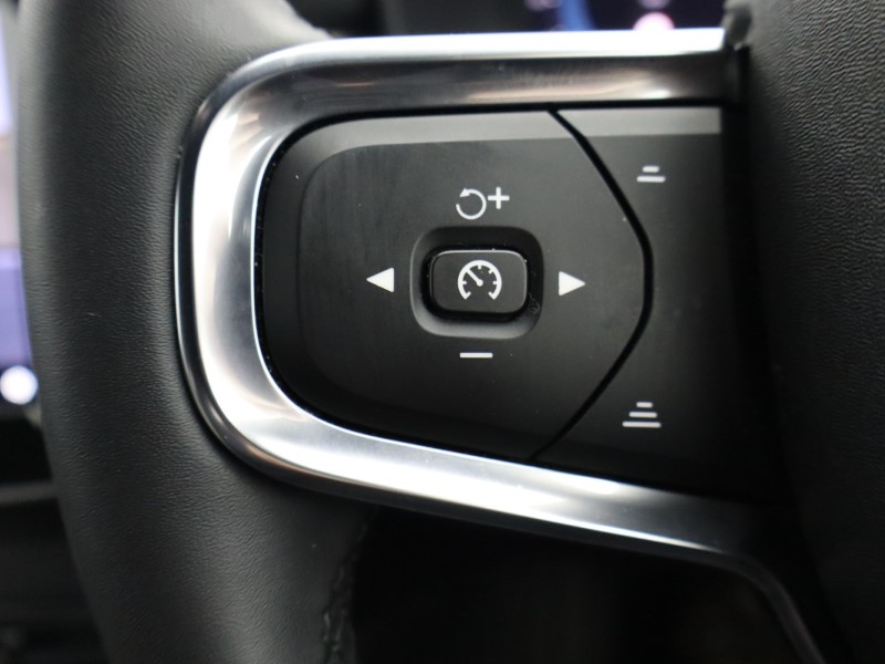 2024 (74) VOLVO XC40 2.0 B3P Core 5dr Auto 4890136