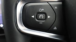 2024 (74) VOLVO XC40 2.0 B3P Core 5dr Auto 4890136