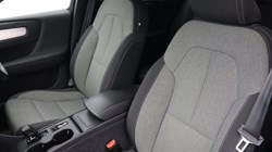 2024 (74) VOLVO XC40 2.0 B3P Core 5dr Auto 4890126