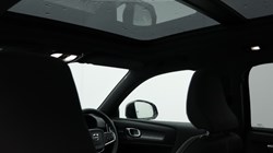 2023 (73) VOLVO XC40 2.0 B4P Ultimate Dark 5dr Auto 4933022