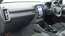 2023 (73) VOLVO XC40 2.0 B4P Ultimate Dark 5dr Auto 4933019